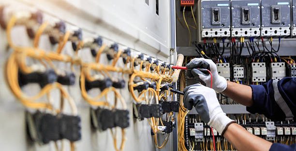 Professional Electrician technician working in Beechwood, MI